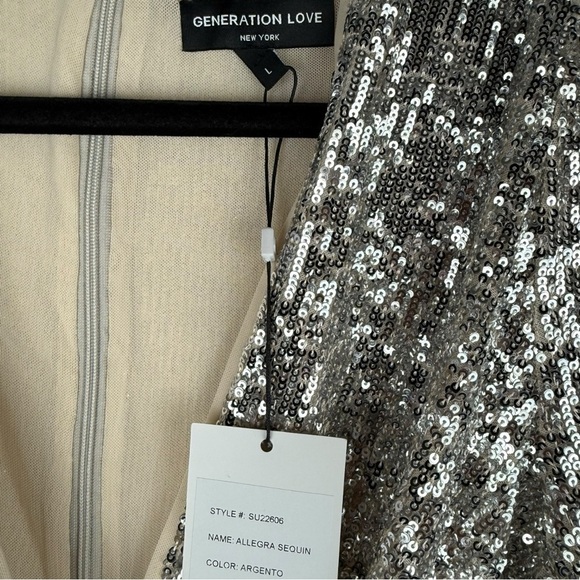 NEW GENERATION LOVE ALLEGRA SEQUIN JUMPSUIT 3/4 SLEEVE SHORTS SZ L - Picture 6 of 11